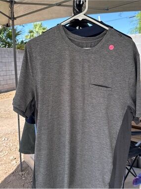 lululemon athletica Men's Heather Gray Short-Sleeve Pocket Tee
